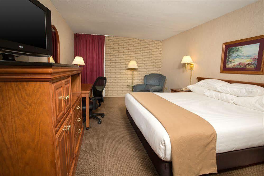Drury & Caruthersville Hotel 3*